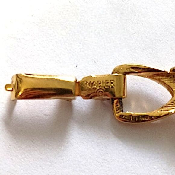 Napier VINTAGE Gold Tone Bracelet Chain Link Open Work Filigree Ornate Rococo - Picture 3 of 16